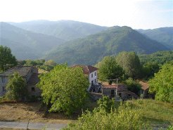 Country Houses to rent in lucca, tuscany/mediavalle/garfagnana, Italy