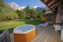 Chalets to rent in Les Bossons, Alps, France