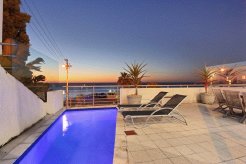 Holiday Rentals & Accommodation - Beachfront Apartments - South Africa - Clifton - Cape Town