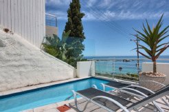 Beachfront Apartments to rent in Cape Town, Clifton, South Africa
