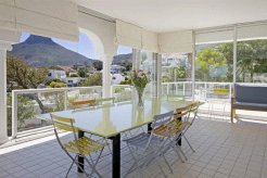 Holiday Houses to rent in Cape Town, Camps Bay, South Africa