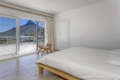 Holiday Houses to rent in Cape Town, Camps Bay, South Africa