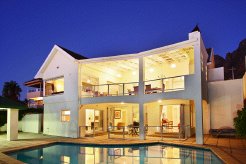 Holiday Homes to rent in Cape Town, Camps Bay, South Africa