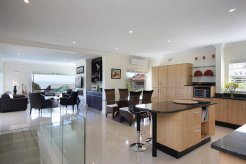 Holiday Homes to rent in Cape Town, Camps Bay, South Africa