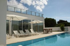 Villas to rent in Albufeira, Praia do Evaristo, Portugal