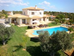 Holiday Rentals & Accommodation - Holiday Villas - Portugal - Algarve - Armao de Per