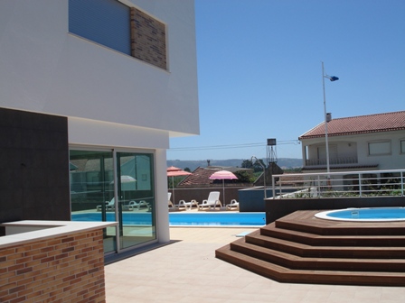 Apartments to rent in Sao Martinho do Porto, Silver Coast, Portugal