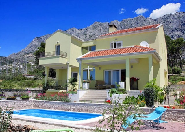 Holiday Villas to rent in Makarska, Dalmatia, Croatia