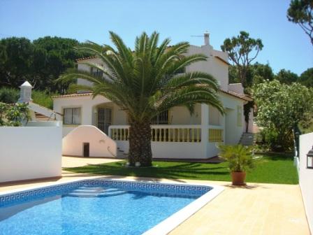 Holiday Villas to rent in Almancil, Algarve, Portugal