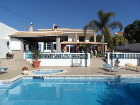 Guest Farms to rent in Alcantarilha, Algarve, Portugal