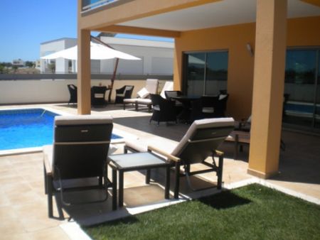 Villas to rent in Alcantarilha, Algarve, Portugal