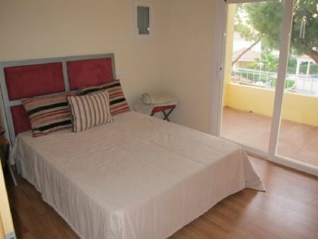 Villas to rent in Quarteira, Algarve, Portugal