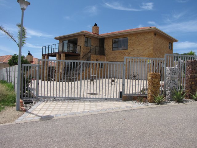 Self Catering to rent in Reebok, Garden Route, South Africa