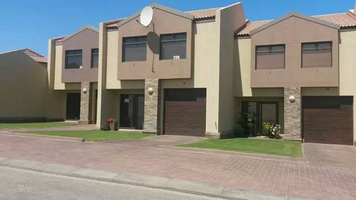 Self Catering to rent in WALVIS BAY, DOLPHIN BEACH, Namibia