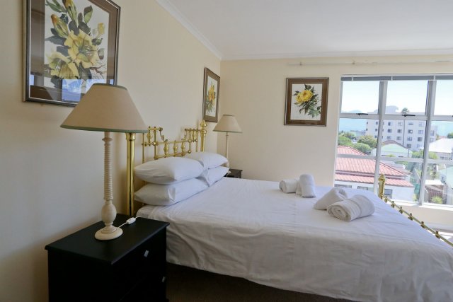 Self Catering to rent in Cape Town, Helderberg, South Africa