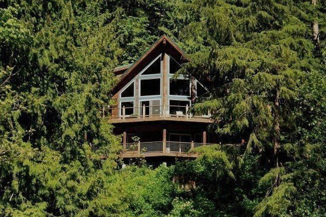 Holiday Rentals & Accommodation - Cabins - USA - Mt. Baker - Maple Falls