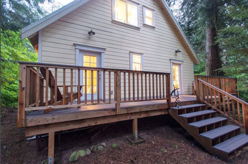 Cabins to rent in Glacier, Mt. Baker, USA