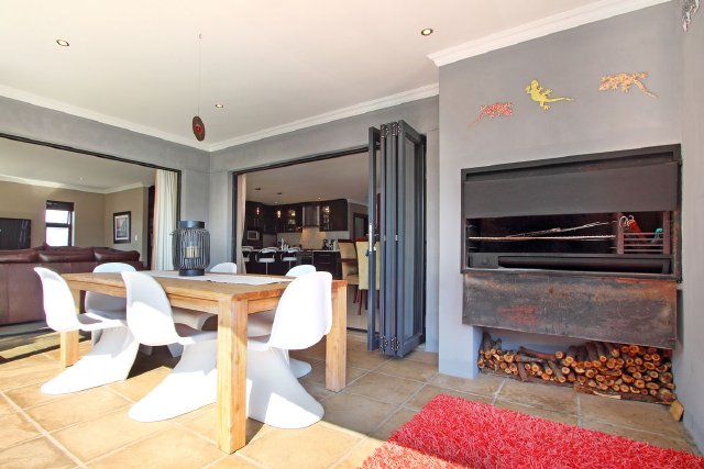 Beach Houses to rent in Cape Town, Western Cape, South Africa