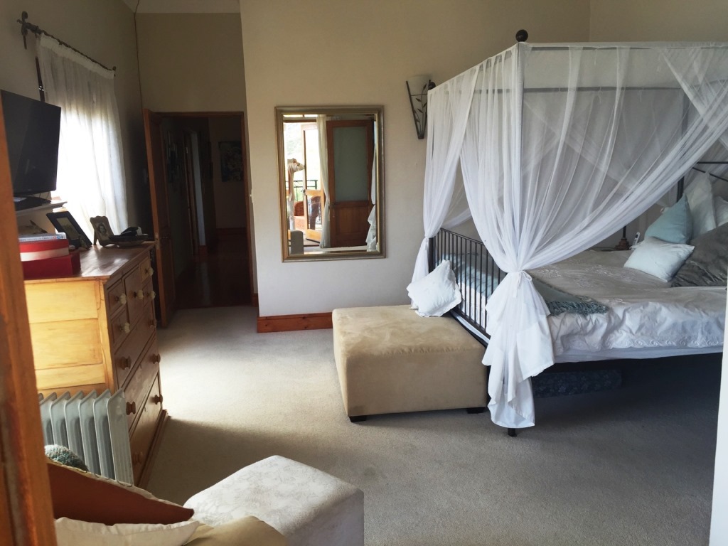 Villas to rent in Gordons Bay, Helderberg, South Africa