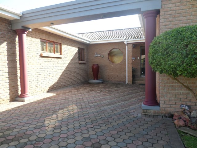 Holiday Accommodation to rent in Hartenbos, Garden Route, South Africa