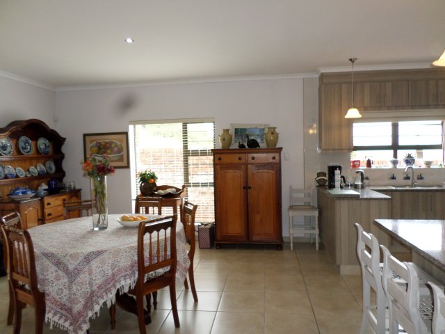 Holiday Accommodation to rent in Reebok, Garden Route, South Africa