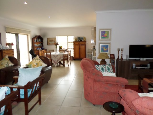 Holiday Accommodation to rent in Reebok, Garden Route, South Africa