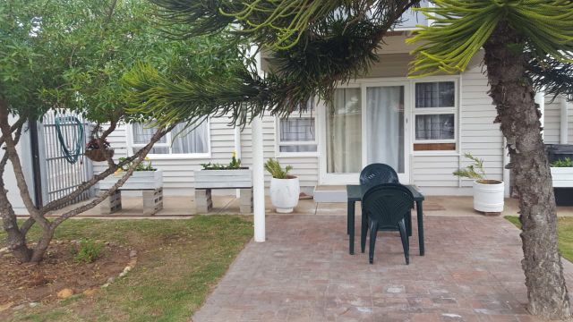 Self Catering to rent in Reebok, Garden Route, South Africa