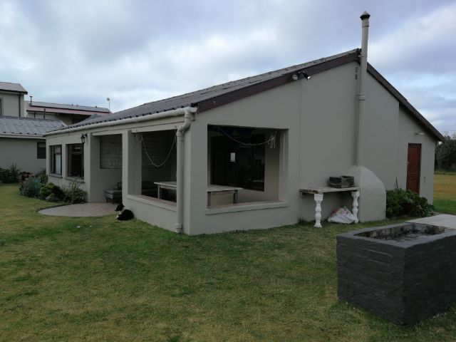 Holiday House to rent in Klein Brak river, Garden Route, South Africa