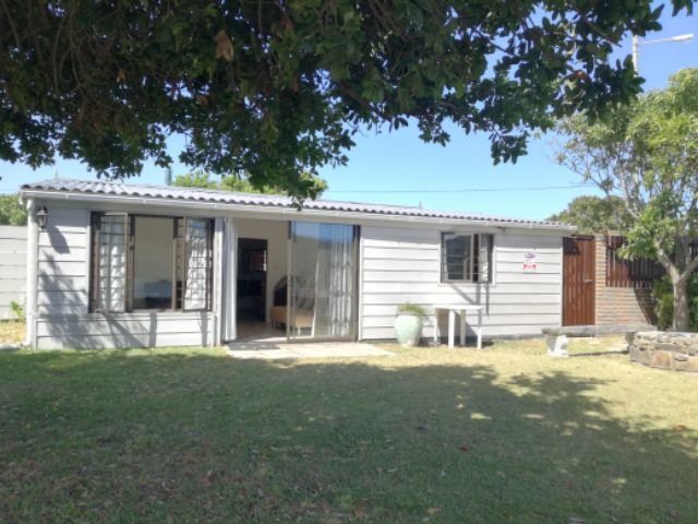 Holiday House to rent in Little Brak River, Garden Route, South Africa