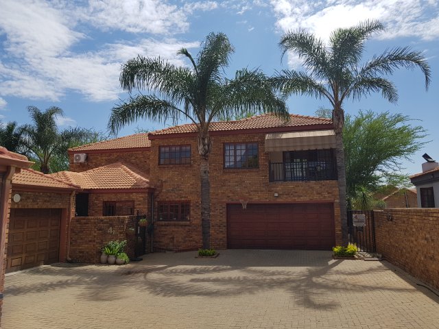 Holiday Rentals & Accommodation - Self Catering - South Africa - GAUTENG - Centurion