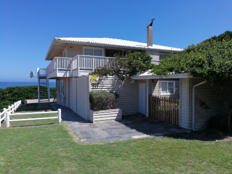 Beachfront to rent in Great Brak River, Garden Route, South Africa