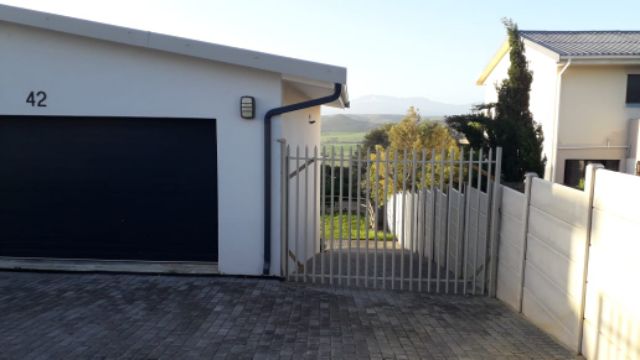 Garden Flat to rent in Little Brak River, Garden Route, South Africa