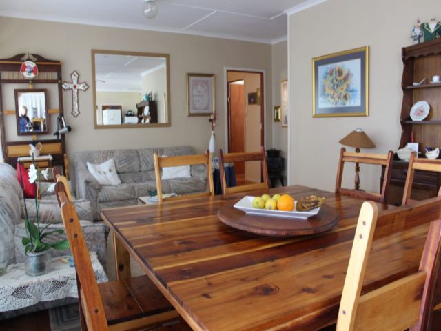 Holiday House to rent in Little Brak River, Garden Route, South Africa