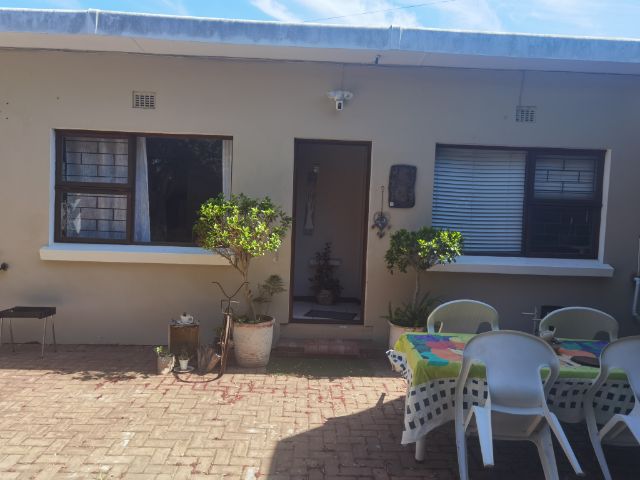 Holiday Rentals & Accommodation - Holiday Accommodation - South Africa - Eden District - Mossel Bay