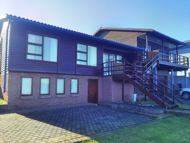 Beachfront to rent in Mosselbay, Klein BrakRivier, South Africa