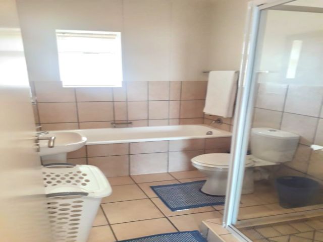 Holiday Apartment to rent in Mossel Bay, Die Voorbaai, South Africa