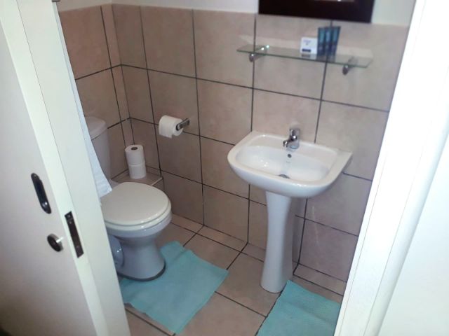 Holiday Apartment to rent in Mossel Bay, Die Voorbaai, South Africa