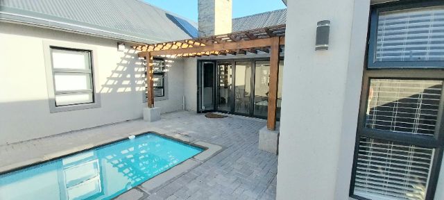 Holiday House to rent in George, Eden District, South Africa